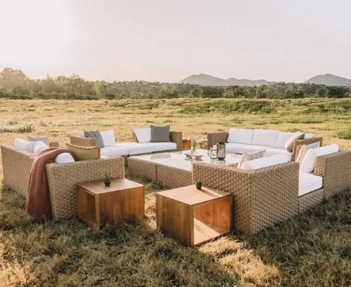 How To Choose Commercial Outdoor Restaurant Furniture? - CDG Furniture