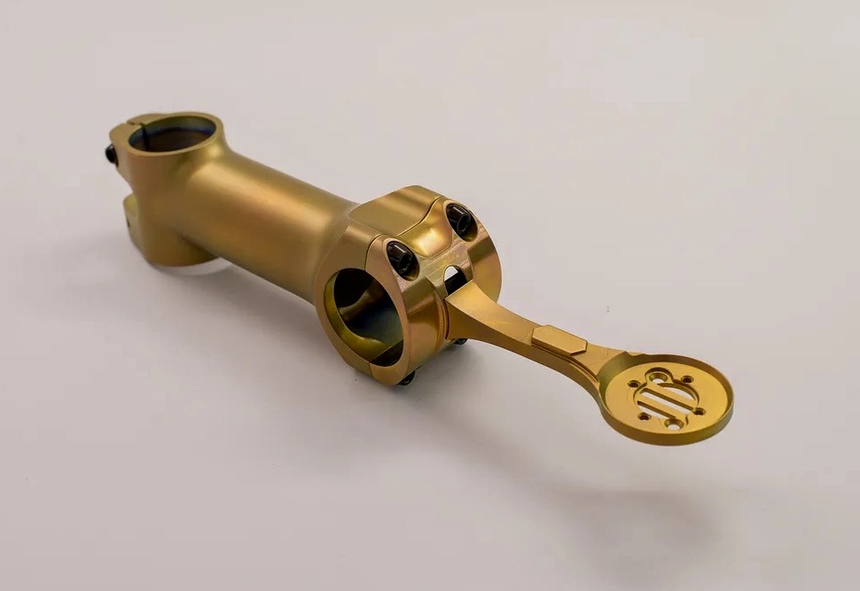 CapoVelo.com - No. 22 Dazzles with Gold Titanium Stem and Computer