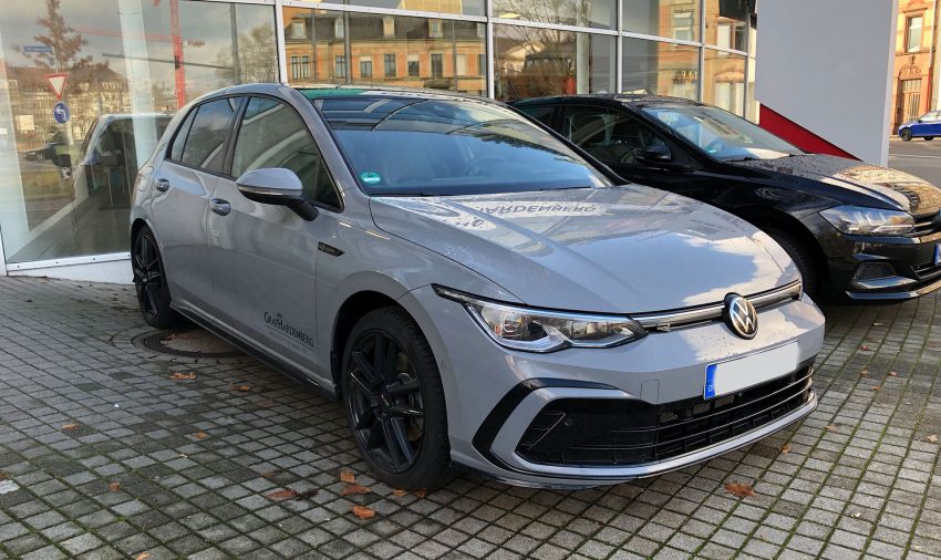 Wann muss der zahnriemen gewechselt werden? VW Golf 8 Inspektion | Intervalle, Kosten, Updates