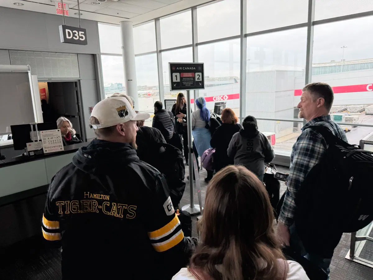 Winnipeg Blue Bombers’ Mike O’Shea spotted on plane leaving Toronto