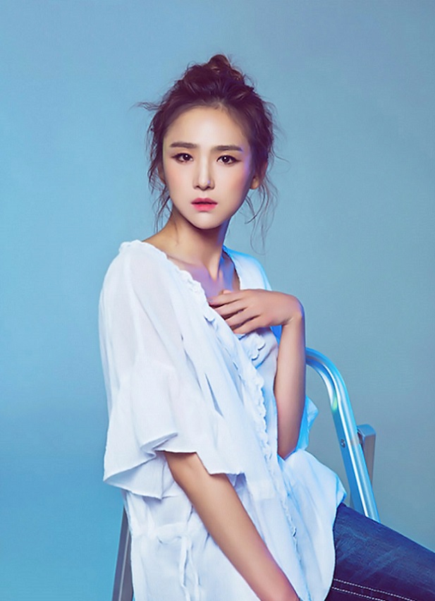 Briliant criminal psychologist tries to solve murder cases that seem to be linked to one another, and something triggers a memory he himself thought he'd lost forever. Â» Lee Hee Jin