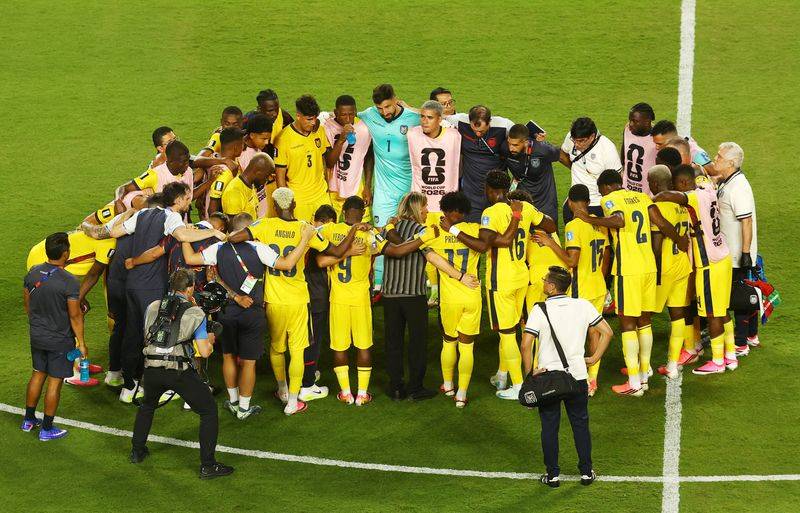 Beccacece asume responsabilidad tras empate que complica a Ecuador en el Mundial