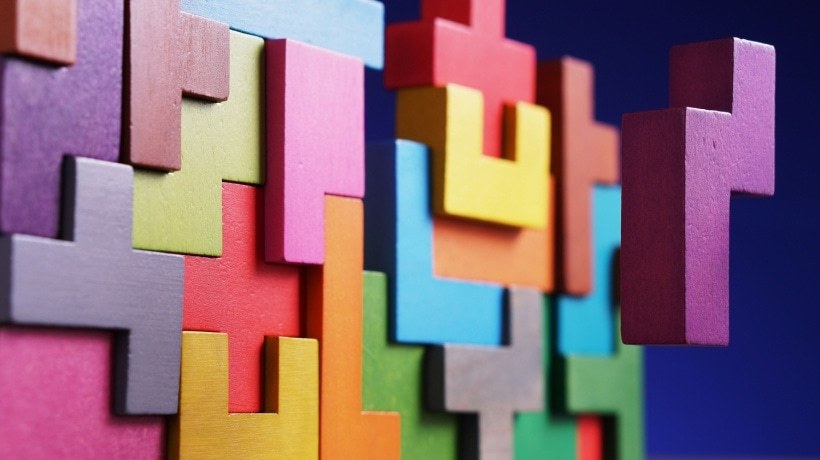Applying Learning Theories In Online Learning