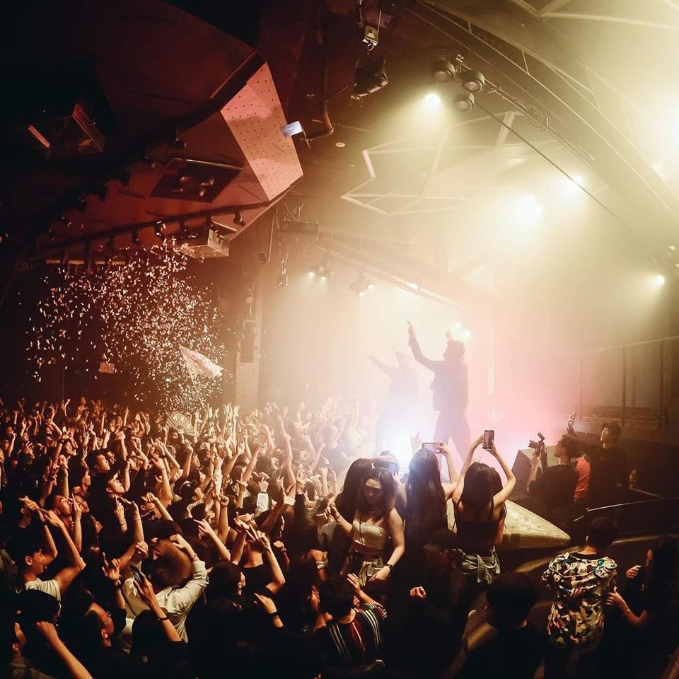 Dj nasik le zouk qui fait mal 4. Zouk Repurposes Physical Space Into Livestreaming Venue Entertainment