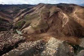 Langkah-langkah Menyelamatkan Diri Menghadapi Tanah Longsor • Hello Sehat