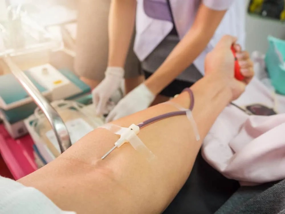 Pada dasarnya, darah yang dikeluarkan dari tubuh manusia termasuk najis menurut hukum islam. 5 Manfaat Donor Darah Yang Sayang Untuk Dilewatkan Hello Sehat