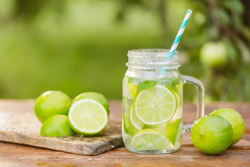 Meski Menyegarkan, Ini 3 Bahaya Keseringan Minum Jus Jeruk Nipis