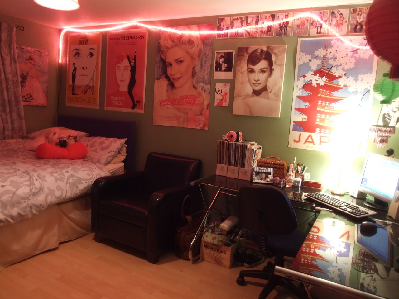 39+ Unique Clean Teenage Bedroom : 18 Retro Themed Bedroom Ideas - The Sleep Judge / Spring is in the air, and three experts join today with timely tips on spring cleaning.