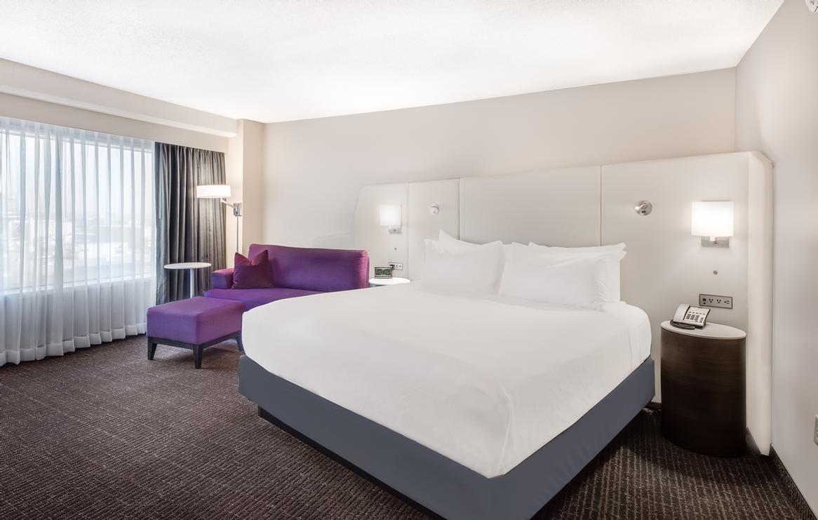 37 usd · valet parking only. Crowne Plaza Cleveland At Playhouse Square Cleveland Oh 1260 Euclid 44115