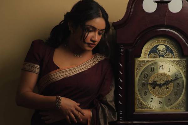 22 வயதில் கலக்கும் நடிகை ரவீனா தாஹா.. ஆளே மாறி எப்படி உள்ளார் பாருங்க! 22 வயதில் கலக்கும் நடிகை ரவீனா தாஹா.. ஆளே மாறி எப்படி உள்ளார் பாருங்க!