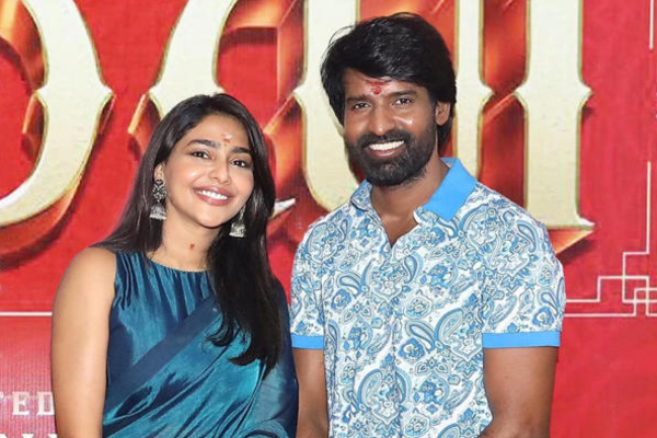 சூரி கூட நடிக்க OKவா-னு கேக்குறாங்க.. நடிகை ஐஸ்வர்யா லட்சுமி ஓப்பன் டாக் சூரி கூட நடிக்க OKவா-னு கேக்குறாங்க.. நடிகை ஐஸ்வர்யா லட்சுமி ஓப்பன் டாக்