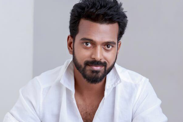 நடிகர் விக்ராந்த் மகன்களை பார்த்துள்ளீர்களா.. அழகிய குடும்ப புகைப்படம் நடிகர் விக்ராந்த் மகன்களை பார்த்துள்ளீர்களா.. அழகிய குடும்ப புகைப்படம்