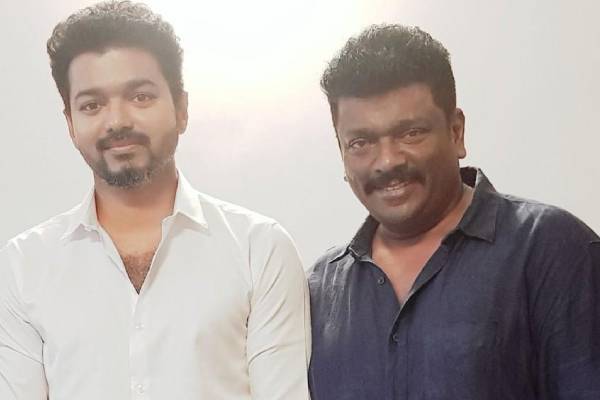 பல கோடி சம்பளம் வாங்கும் ஒரு நடிகர் அரசியலுக்கு வருவது.. பார்த்திபன் ஓபன் டாக் பல கோடி சம்பளம் வாங்கும் ஒரு நடிகர் அரசியலுக்கு வருவது.. பார்த்திபன் ஓபன் டாக்