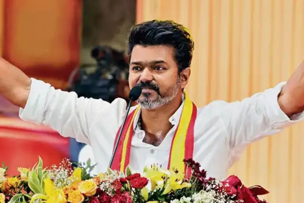 ஜனநாயகன் படம் குறித்து விஜய் எடுத்த அதிர்ச்சி முடிவு.. கடும் வருத்தத்தில் ரசிகர்கள் ஜனநாயகன் படம் குறித்து விஜய் எடுத்த அதிர்ச்சி முடிவு.. கடும் வருத்தத்தில் ரசிகர்கள்