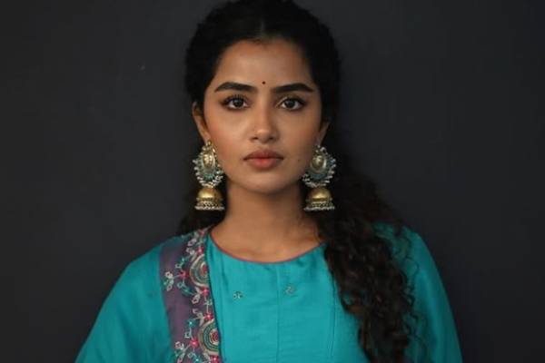என் வாழ்க்கையில் நடந்த அந்த சோகமான விஷயம், அதன்பின்… அனுபமா எமோஷ்னல் பேச்சு என் வாழ்க்கையில் நடந்த அந்த சோகமான விஷயம், அதன்பின்… அனுபமா எமோஷ்னல் பேச்சு