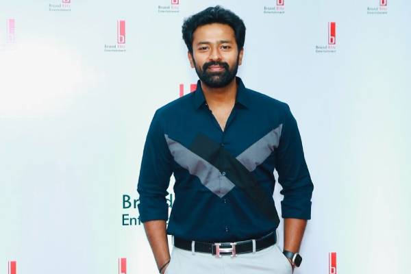 சிறந்த நடிகருக்கான விருதை பெற்ற நடிகர் சாந்தனு.. எந்த படத்திற்கு தெரியுமா? சிறந்த நடிகருக்கான விருதை பெற்ற நடிகர் சாந்தனு.. எந்த படத்திற்கு தெரியுமா?