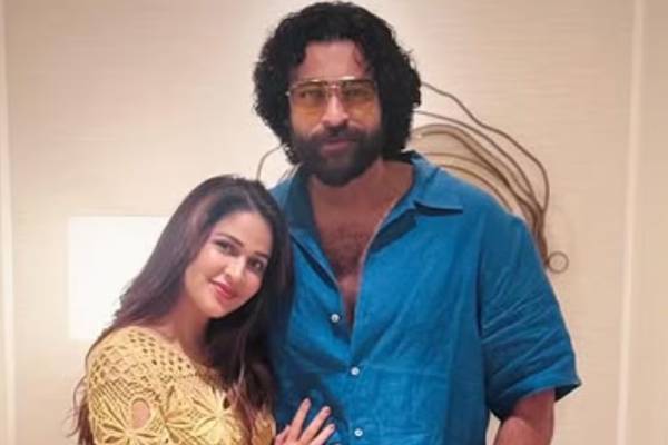 நட்சத்திர ஜோடி வருண்-லாவண்யாவிற்கு குழந்தை பிறந்தது… பிரபலம் வெளியிட்ட போட்டோ நட்சத்திர ஜோடி வருண்-லாவண்யாவிற்கு குழந்தை பிறந்தது… பிரபலம் வெளியிட்ட போட்டோ