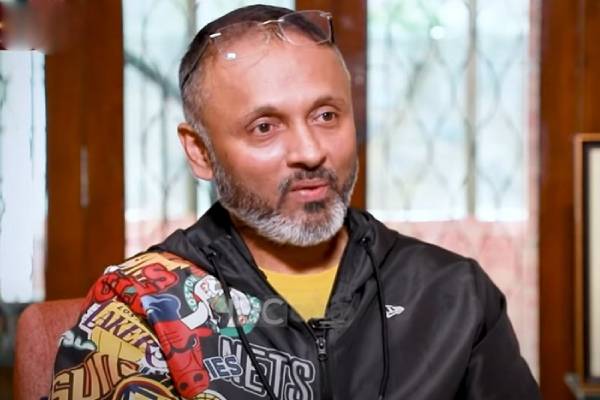 பாடகர் ஜேசுதாசை ஐயப்பனிடம் அழைத்து சென்ற நம்பியார் – Dipak Nambiar பாடகர் ஜேசுதாசை ஐயப்பனிடம் அழைத்து சென்ற நம்பியார் – Dipak Nambiar