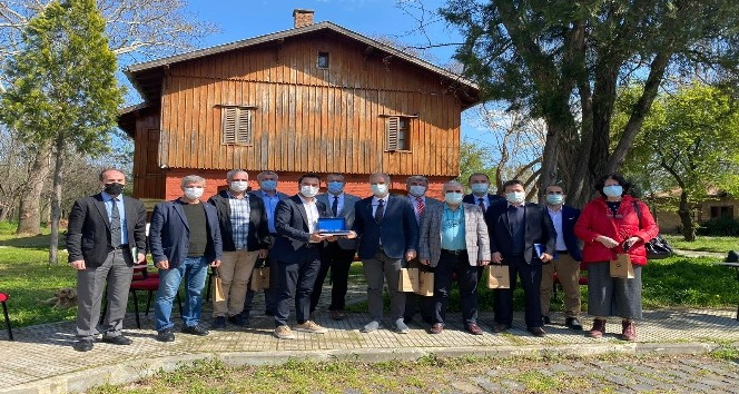2016 yılında bursa organize sanayi bölgesinde 10,000m2 kapalı alana kurulan tesis, halkalı fabrikası'nın ürettiği özel boruları işleyerek, . Edirne Haberleri - Ä°hlas Haber AjansÄ±