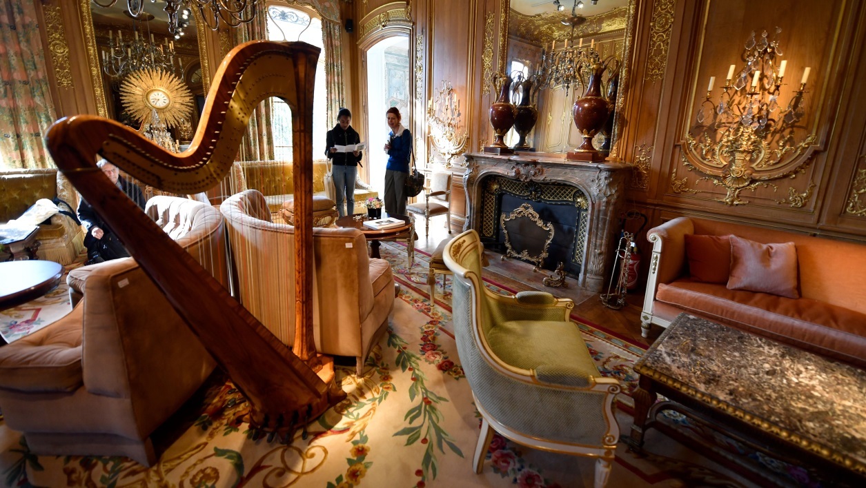 Mise aux enchères pour le mobilier du Ritz Paris.