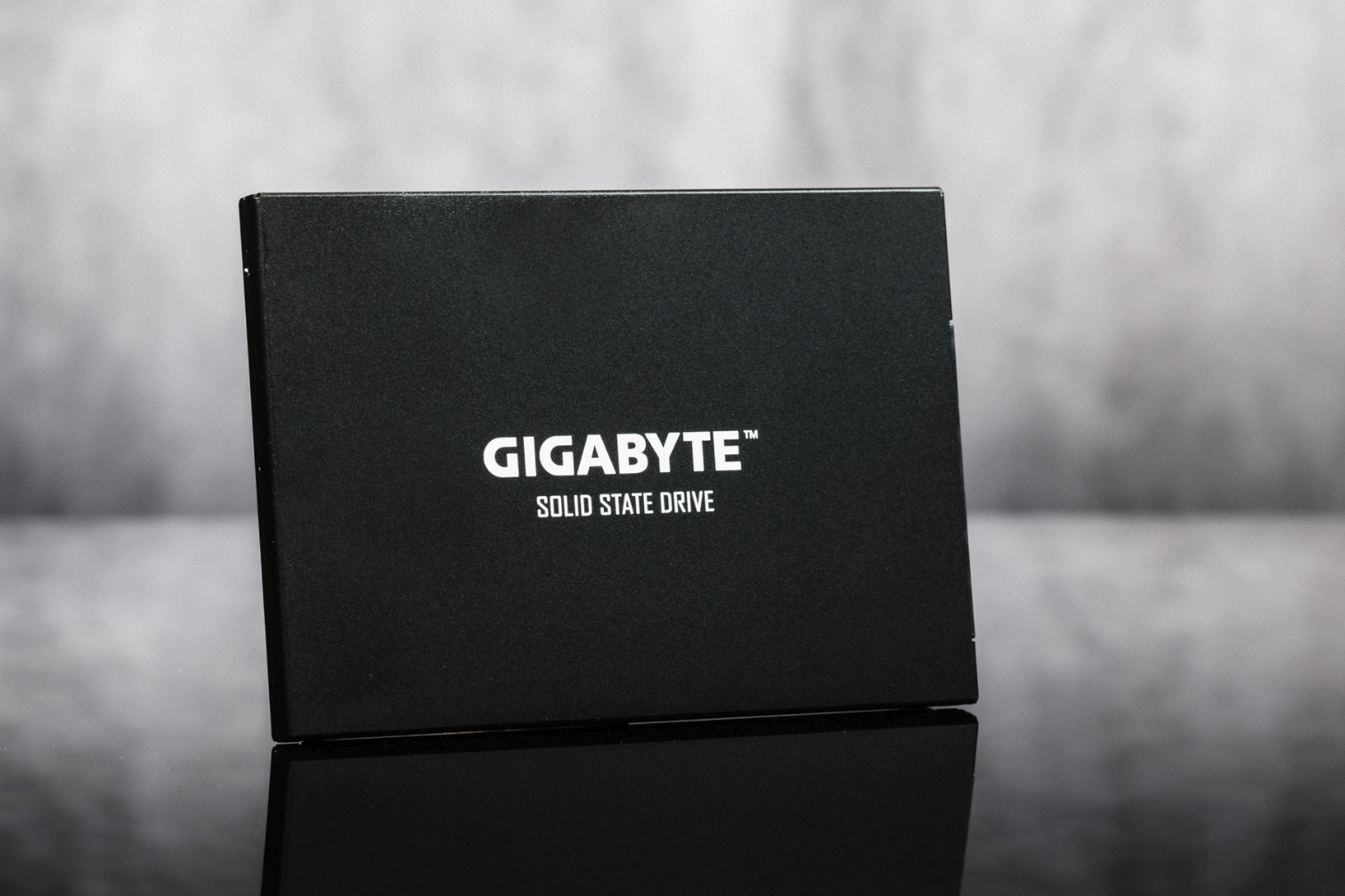 Gigabyte, chassis, thermal solution, power supply, optical device, tv tuner card, gamer, psu. Gigabyte Ud Pro 512gb Review Gigabyte Joins The Ssd Club Tom S Hardware Tom S Hardware