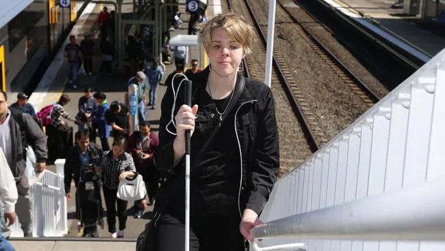 37+ Luxury Phones For The Blind And Partially Sighted : Blind womanâs cane snapped by people texting, not watching : Two researchers in the us have taken a huge step forw.