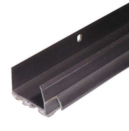 Quand vient l'hiver, mieux vaut s'assurer . Rcr Coupe Froid De Bas De Porte Cf20574 Rona