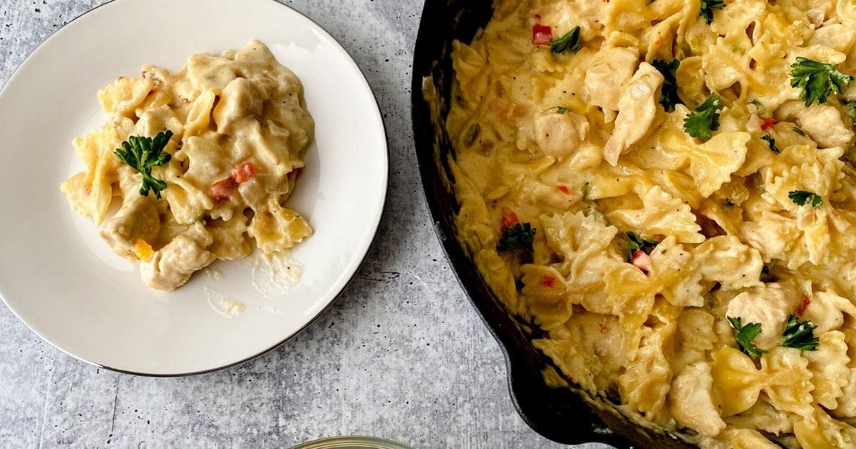 Farfalle With Chicken & Roasted Garlic Kopycat Tecipe - Farfalle With Chicken & Roasted Garlic Kopycat Tecipe - This recipe starts on the range top but completes out of the way …