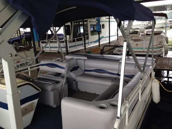 You should consult a car repair manual for further details on replacing the fuel rail for your sp. Bentley Pontoon Boat Seats | PontoonStuff.com