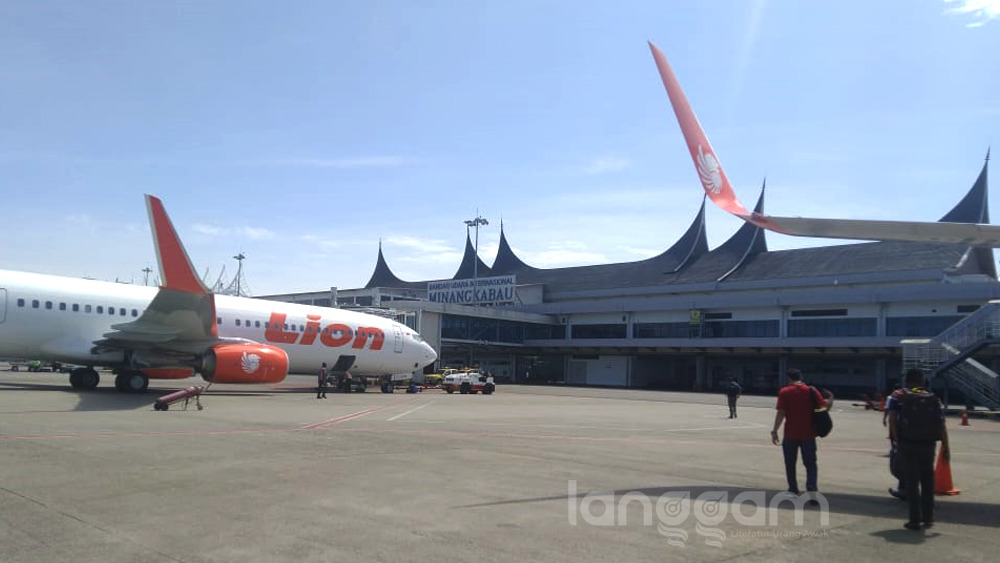 Bandara Minangkabau Masih Lesu
