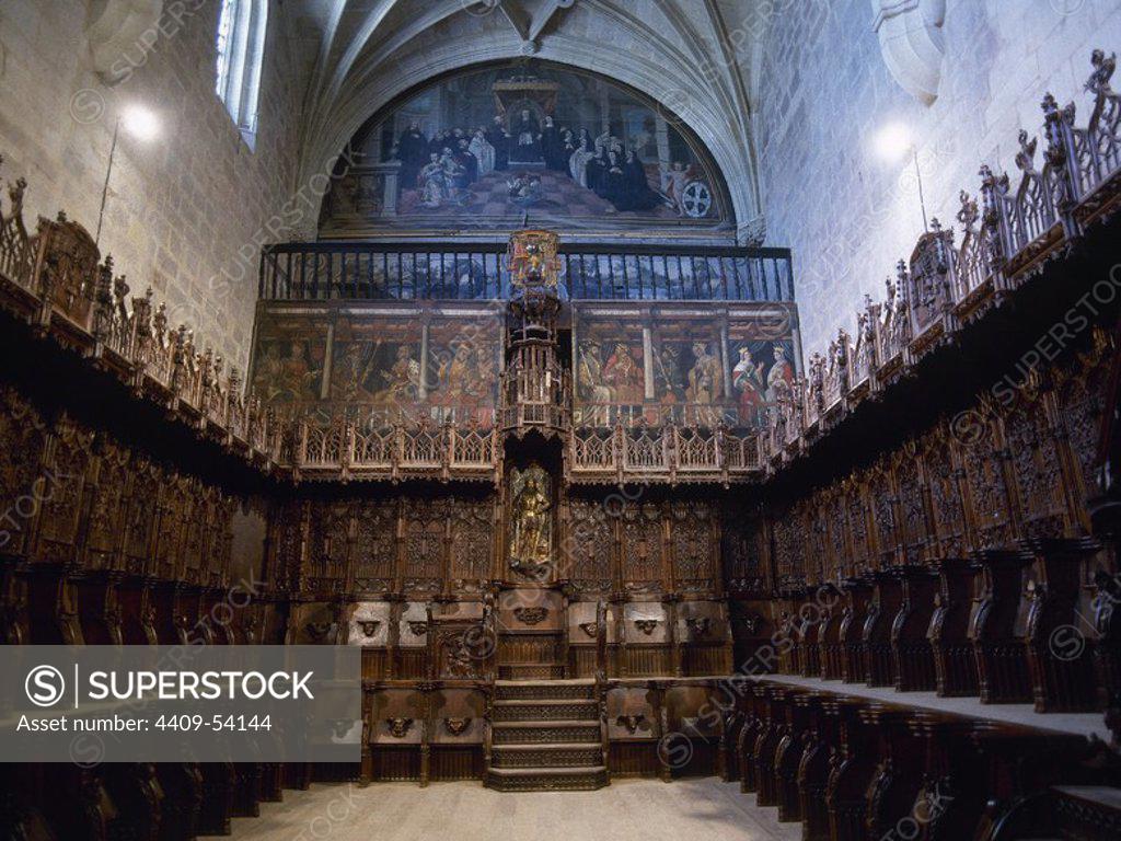 Arte Gotico Espana Monasterio De Santa Maria La Real Fundado En El S Xi Por El Rey Garcia Vista General Del Coro Con Su Silleria De Nogal De Estilo Gotico Florido Con