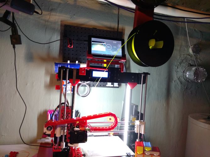 Makes Of Amazon Fire 7 Top Mount For Anet A6 Etc By Mattbruman Thingiverse