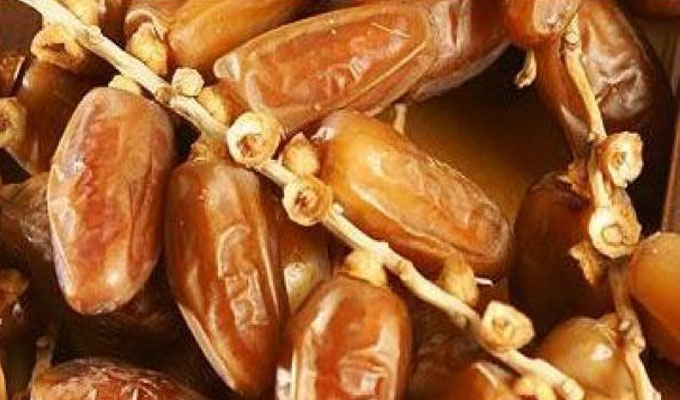بأسعار تفاضلية: خيمة بشارع الحبيب بورقيبة بالعاصمة لترويج التمور..