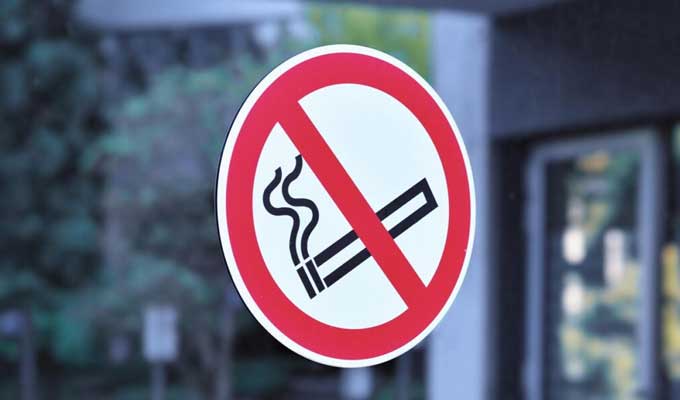 حماية للأطفال: فرنسا تمنع التدخين في جميع الأماكن العامة