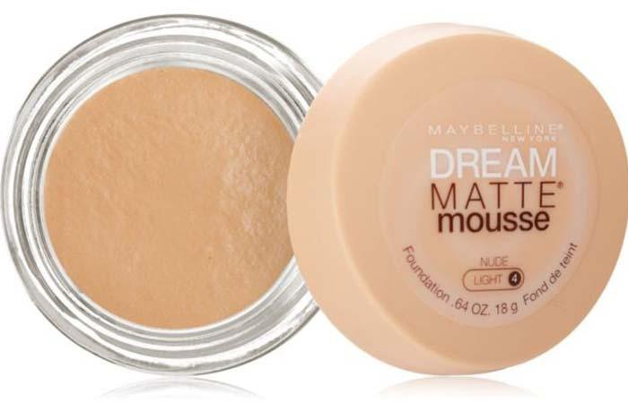 Ağırlıksız bir hisle mükemmel kapatıcılık sağlar. Maybelline Dream Matte Mousse Foundation Review And Shades