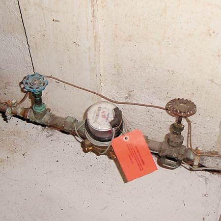 Jan 28, 2020 · how to shut off water supply valves. How to Locate Your Gas Shutoff Valve and Water Shutoff