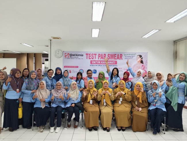 Tjiwi Kimia Wujudkan Kepedulian Kesehatan Perempuan Lewat Program CSR Tes Pap Smear untuk Karyawati