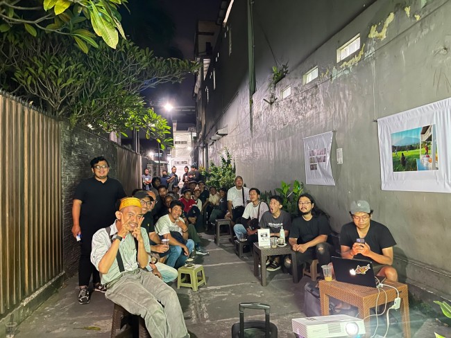 Walkingalam, Komunitas Fotografi Street Dokumenter yang Konsisten Mengabadikan Perubahan Kota Malang Sejak 2012