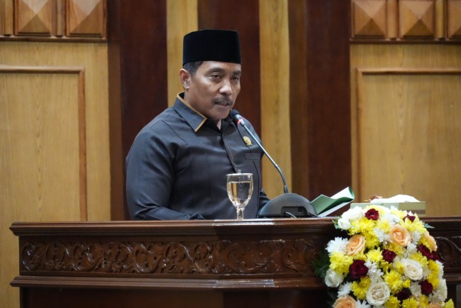 Komisi D DPRD Sidoarjo Tegaskan Tidak Ada Instruksi Wajib Beli Seragam di Sekolah