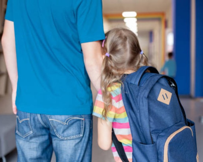 5 Cara Membantu Anak Cepat Beradaptasi di Sekolah, Orang Tua Wajib Tahu agar Si Kecil Betah Belajar