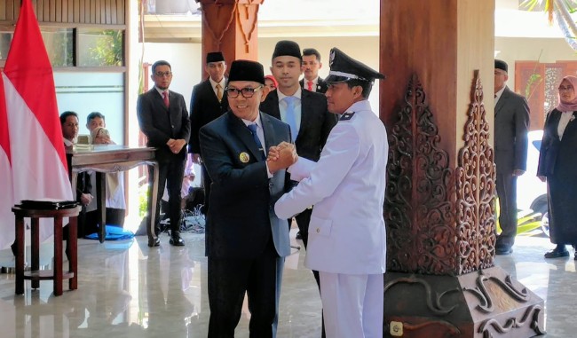 Wali Kota Nurochman Lantik Kades Sidomulyo Subandri : Jangan Berkhianat kepada Masyarakat