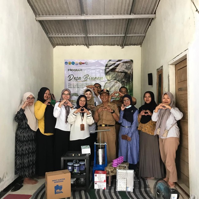 Kelurahan Banjarsengon Bersama Tim Pengabdian Desa Binaan FTP Unej Garap Penguatan Sentra Industri Olahan Kelapa