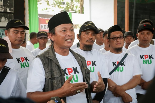 Kiai Musta'in Dipolisikan, KPK NU Deklarasi Dukungan di Makam Pendiri NU