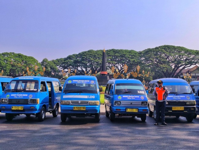 Angkutan Pelajar Gratis Jalan, Pembenahan Angkot Malang Masih Jadi Pekerjaan Rumah