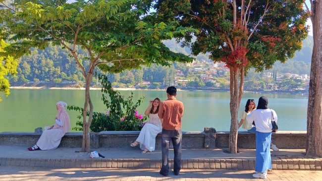 Serasa di Italia! Spot Viral Lake Como di Telaga Sarangan Bikin Wisatawan Rela Antre Subuh