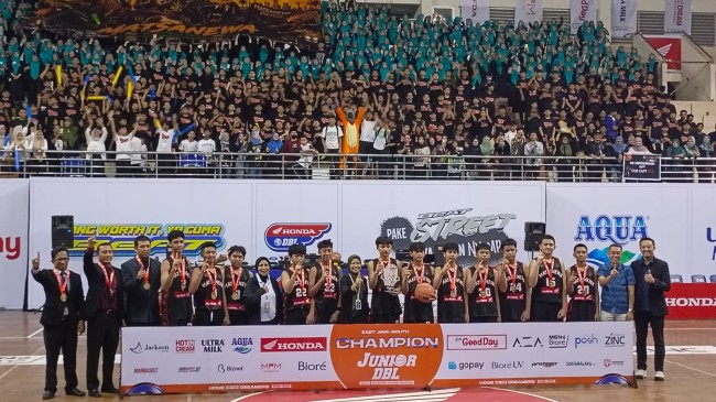 MTsN 1 Kota Malang Angkat Trofi Junior DBL East Java-South 2026