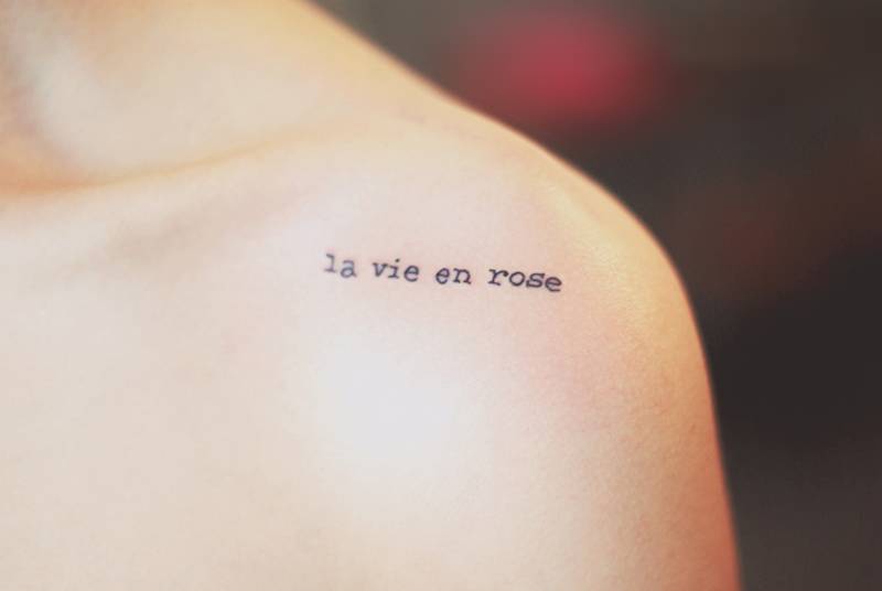 Shoulder Tattoo Saying "La Vie En Rose" By Seoeon. 536_x_800_jpg