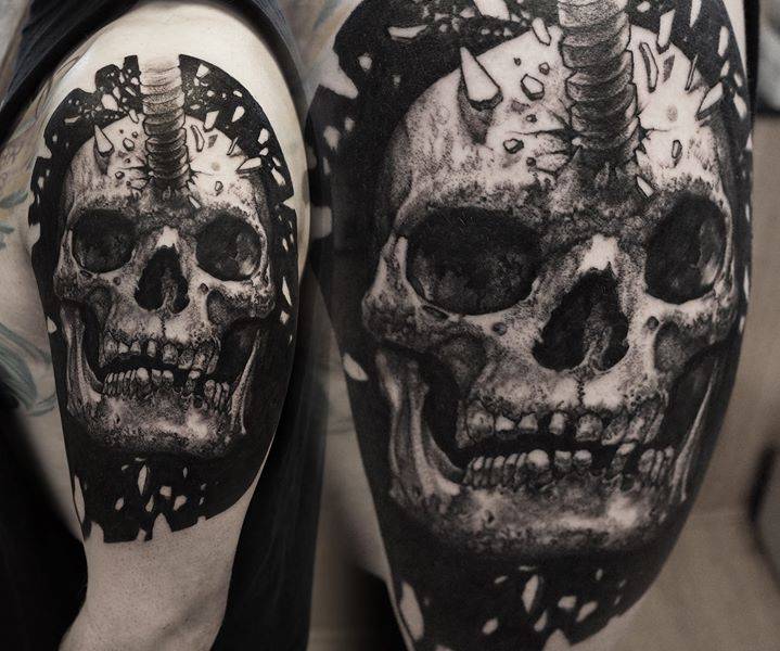 Skull Tattoo On The Left Upper Arm. 600_x_719_jpg