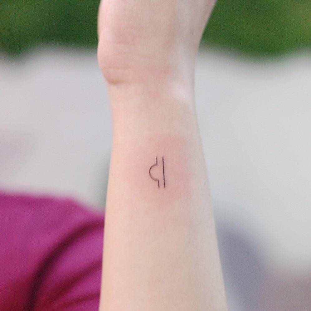Libra Zodiac Symbol Tattoo On The Wrist. 997_x_997_jpg