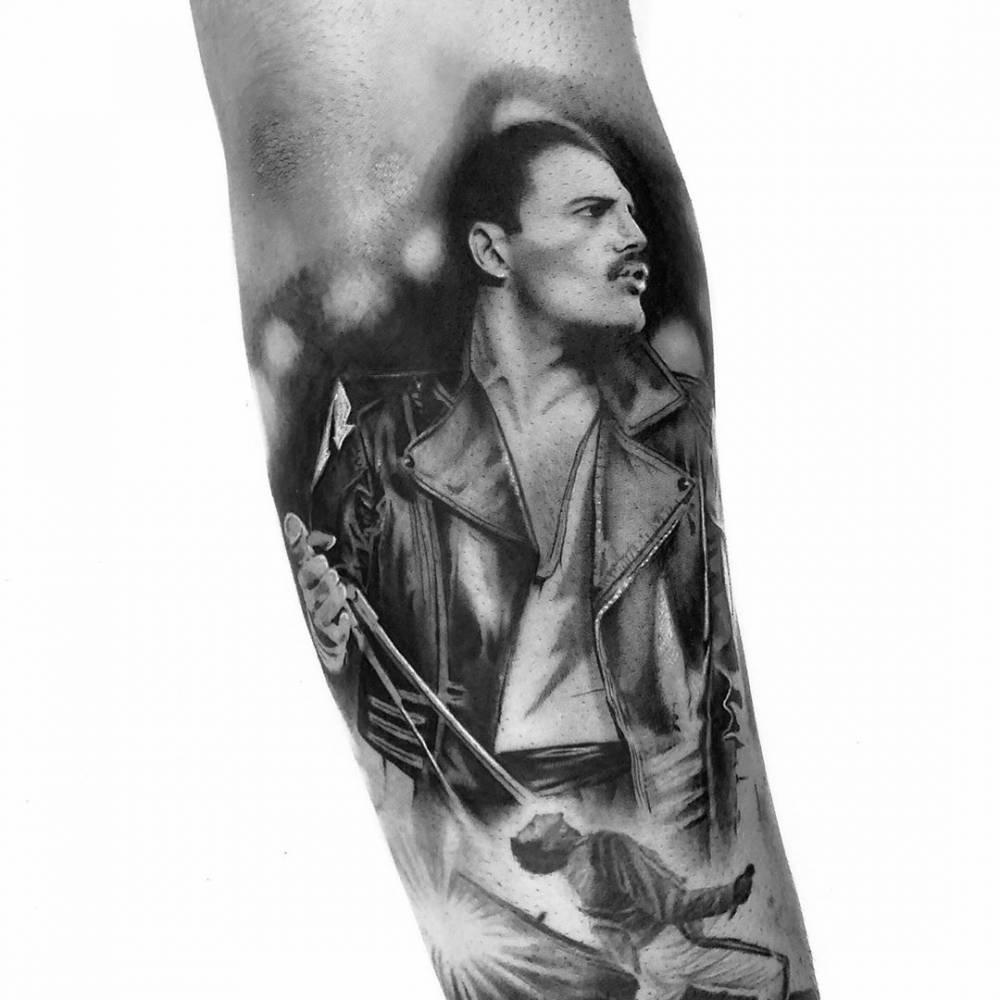 Freddie Mercury 1000_x_1000_jpg